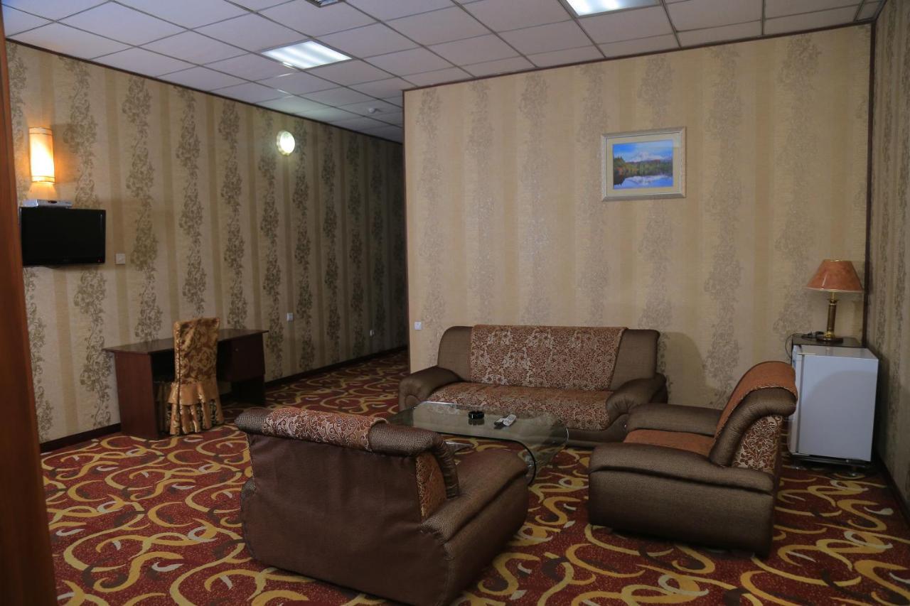 Dangara Hotel Kokand Eksteriør billede